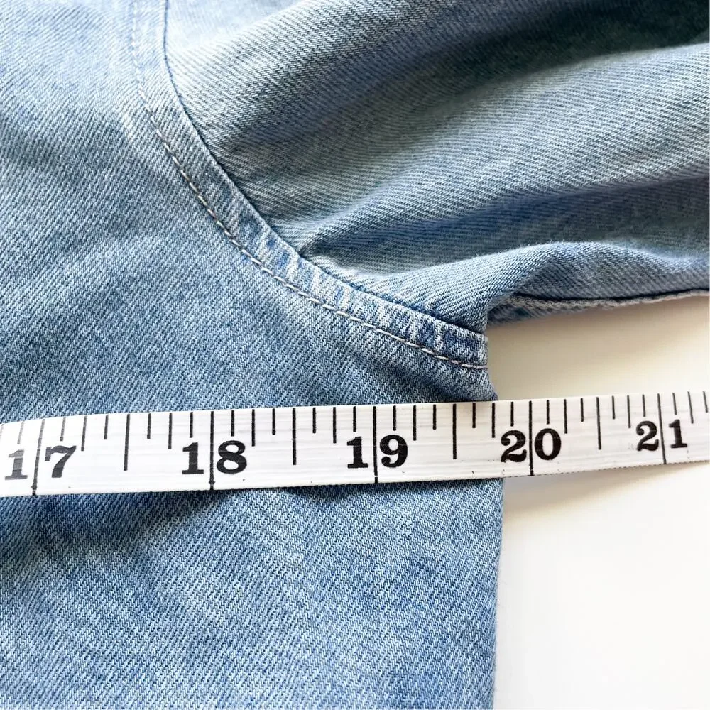 Women's J Crew Medium Wash Denim Button Down Size 0 Garcon Classic Fit Oversized